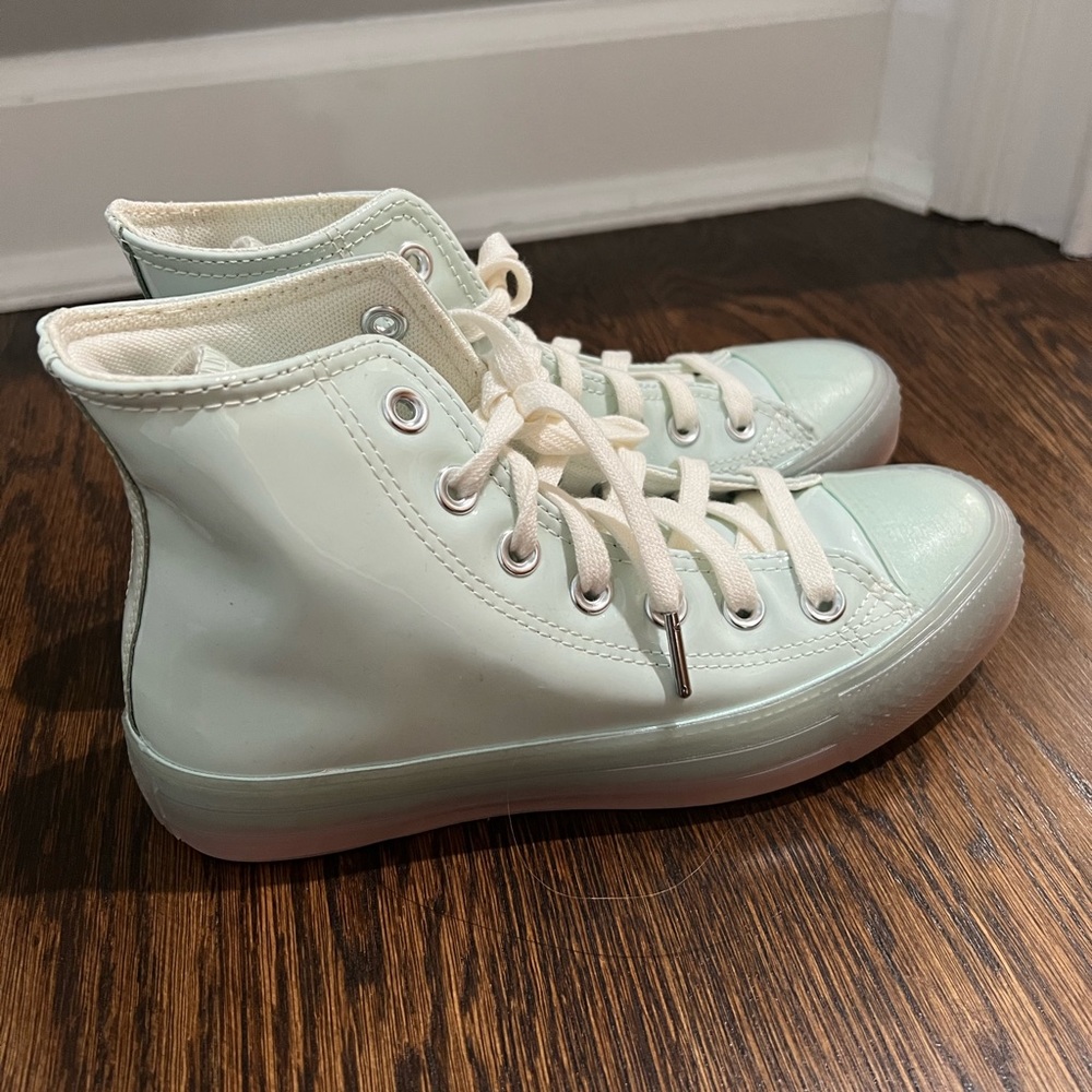 CONVERSE for rain! Size womens 6